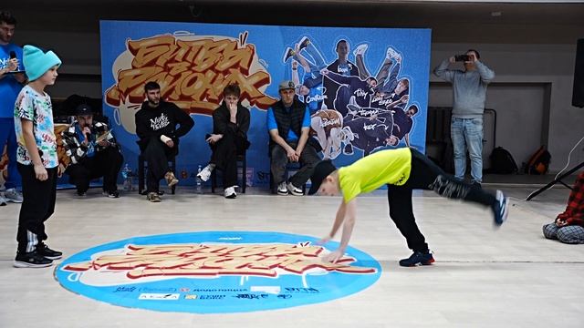 БИТВЫ в РАЙОНАХ 2024 КИНДЯКОВКА-ЦЕНТР Сотников Семён vs Тихонов Данил