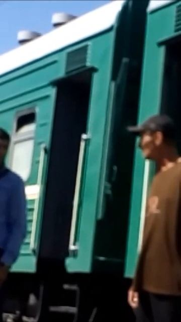 Посадка пассажиров на поезде Волгоград Куляб Passengers boar