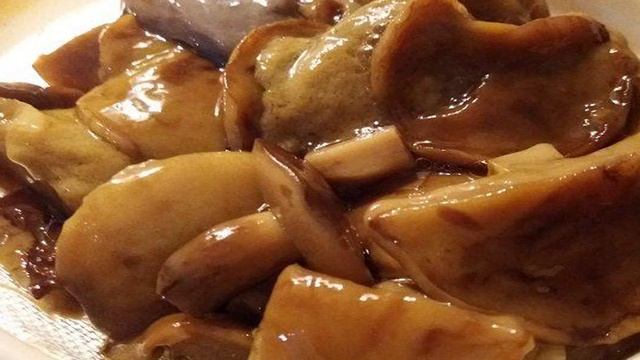 Салат из маринованных белых грибов