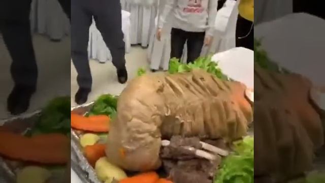 Фирменный блюда «Карын-Жилик» от ресторана Тай Казан