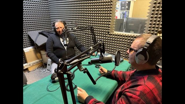 Вячеслав Быков певец в авторской программе Виктора Тартанова «Звёздная гостиная» на радио ВОС