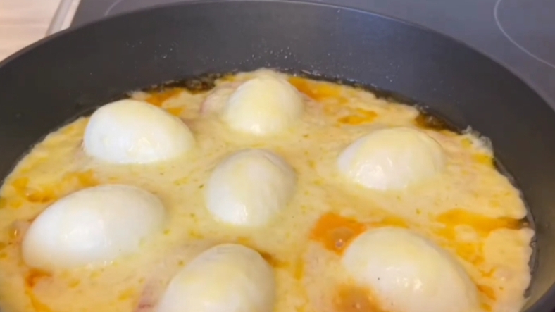 Простой, быстрый и вкусный рецепт яиц! Просто и легко приготовить!!!