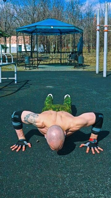 Тренируйся ✅💪♥️ #nogymworkout #спорт #shorts #calisthenics