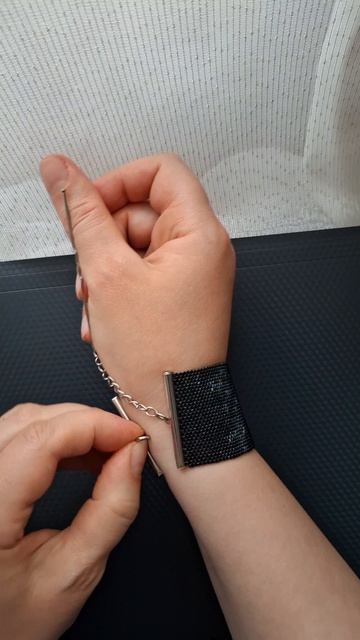 Как легко застегнуть браслет #украшения #серьги #браслет #кольцо #рукоделие #бисер #miyuki