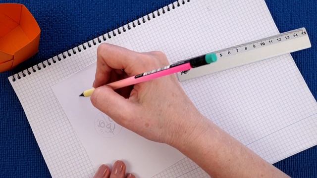 Корзинка для украшение. Как сделать коробочку для подарка из бумаги.