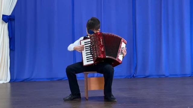 Сусідко Кирил 9 років, номінація   народні інструментиаккордеон викладач Сусідко В М Козацькому род