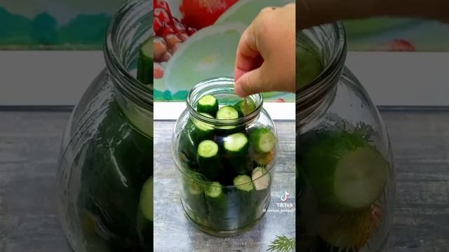 Огурцы малосольные на минералке