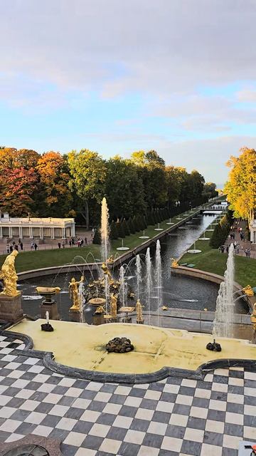 Петергоф, фонтаны в Нижнем парке