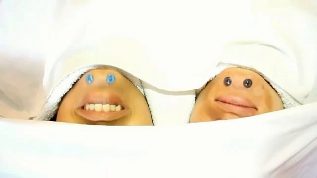 смешные подбородки поют и едят роллы ТАКО