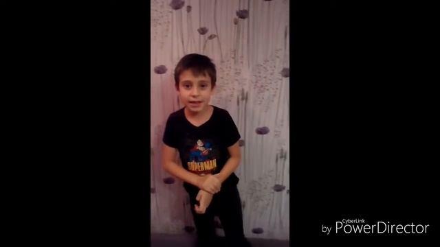 Смотрите все первое видео снежка