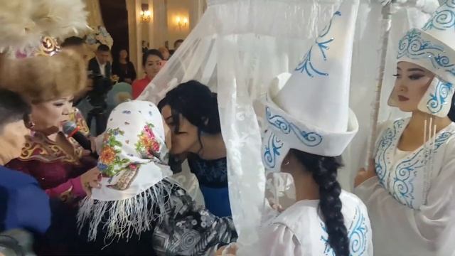 Динара Акулова - Ай кызым / Кыз узатуу