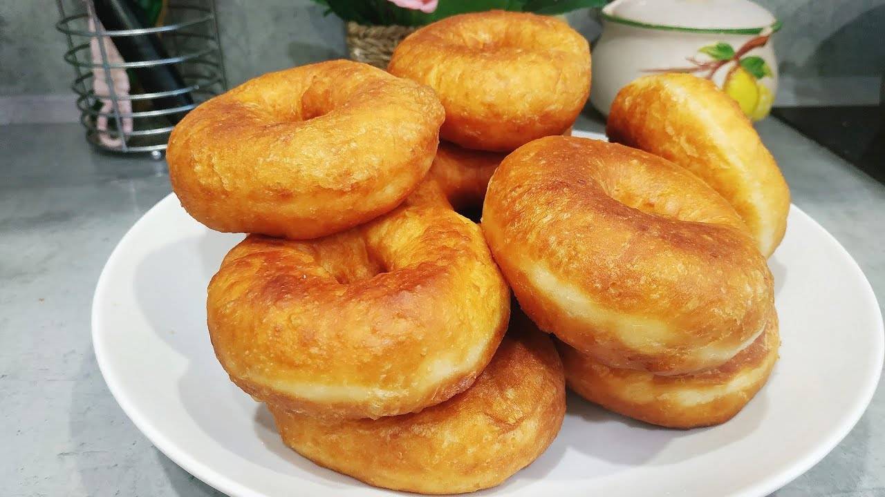 Пончики с дырочкой. Сладкие и пышные пончики.
