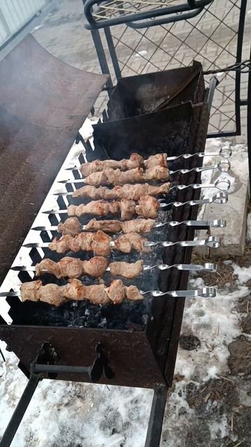 шашлык сам себя не пожарит