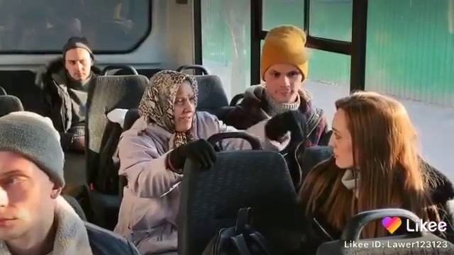 Прикол бабушка с внуком🤣🤣🤣🤣👈