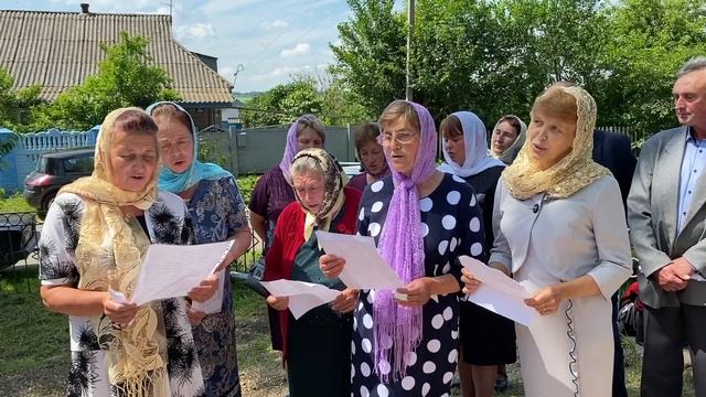 "Мамо моя, рідна мамо.."