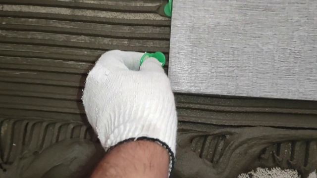 КАК КЛЕИТЬ КЕРАМОГРАНИТНУЮ ПЛИТКУ СВОИМИ РУКАМИ