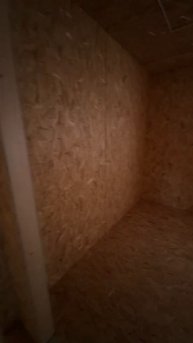 Обзор двухэтажного дома 10х10 с большими онами и балкон?