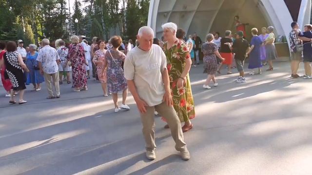 Я ДЛЯ ТЕБЯ ОДНОЙ ЖИВУ, ЛЮБОВЬ МОЯ!💃🕺_ТАНЦЫ В ПАРКЕ ГОРЬКОГО ХАРЬКОВ 2021