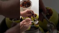 Запеченные яблоки по-новому: десерт с изюминкой от ГРАНДШЕФа!