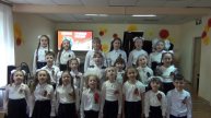 "ДЕНЬ ПОБЕДЫ - ЯРКИЙ ПРАЗДНИК" музыка и слова Е. Обуховой