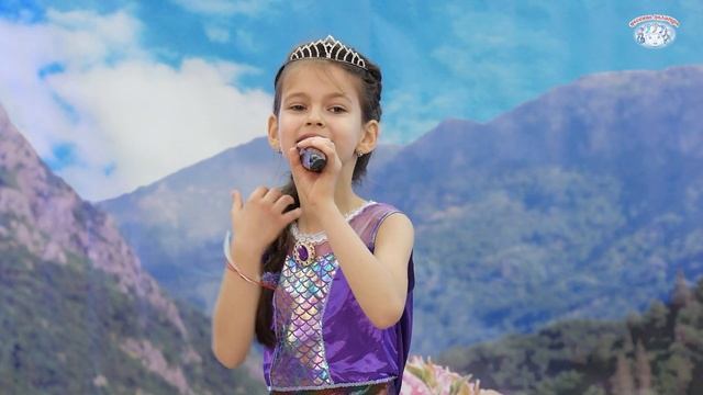 "Част от твоя свят"  от филма "Малката русалка" Катерина Кънева, 7год.