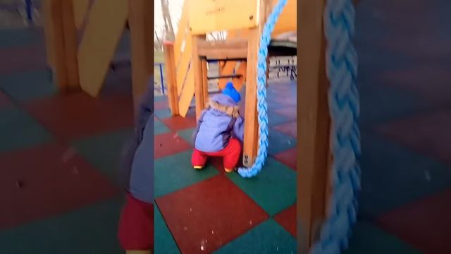 С шилом в одном месте😄