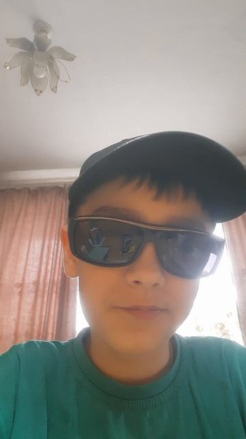 показываю своё лицо