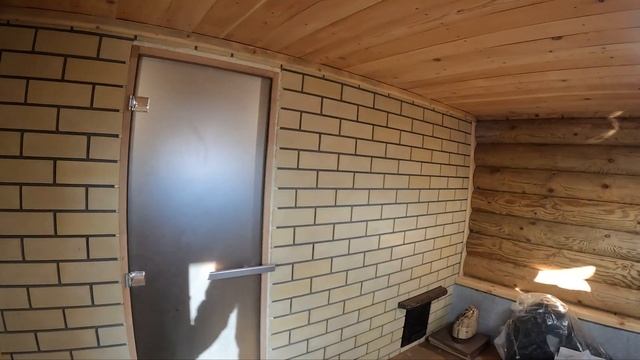 Банька. Смонтировал дымоход через стену в срубе. Дымох