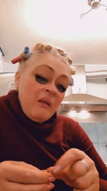 Я в бане с мужиками лет десять не была....((