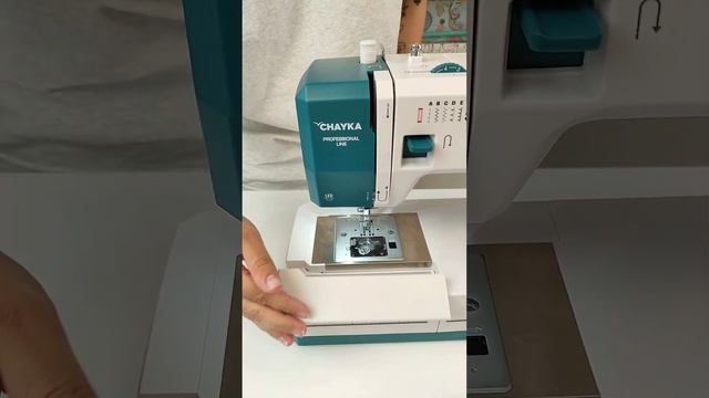 CHAYKA HomePro.  Распаковка электромеханической швейной маш?