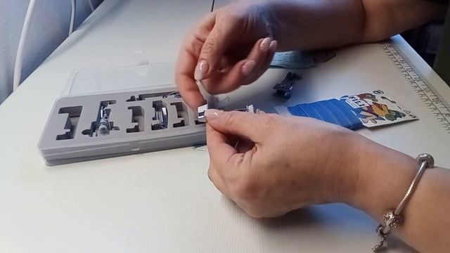 оверлок и лапки
