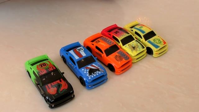 Рома и Диана FAST CRASH - новые крутые машинки для детей, участвуем в гонках с Ромой