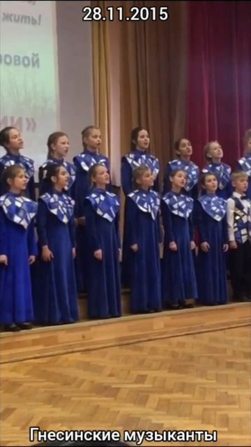 Е. П. Крылатов - Крылатые качели хор "Московские колоко?