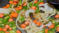Тушеная курица с элем