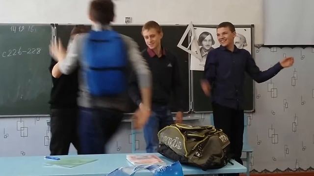 Ах мамочка на саночках! Ученики 8 кл!