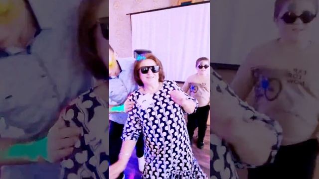 Зажигаем на юбилее 70 летия! смотрим юбилей Ведущая ярких событий Жанна Буле