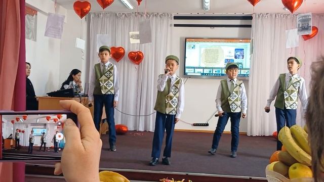 Ана туралы ән