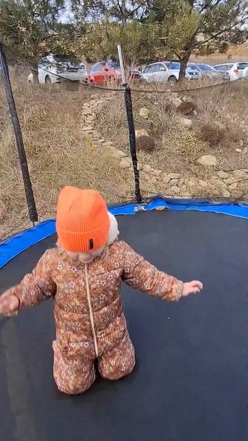 Missmilya21 VS батут