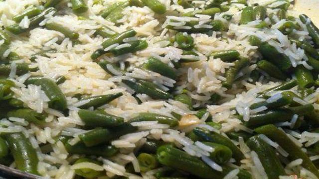 Рис со спаржевой фасолью на гарнир
