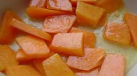 Свинина, запеченная с тыквой и яблоками