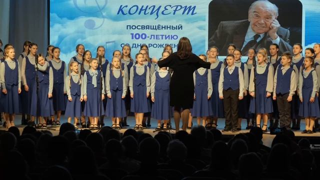 Песенка для детей "В траве сидел кузнечик"