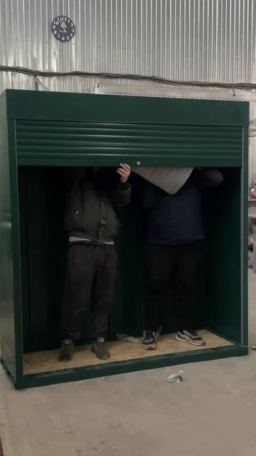 Разноцветные красивейшие роллетные шкафы SKOGGY