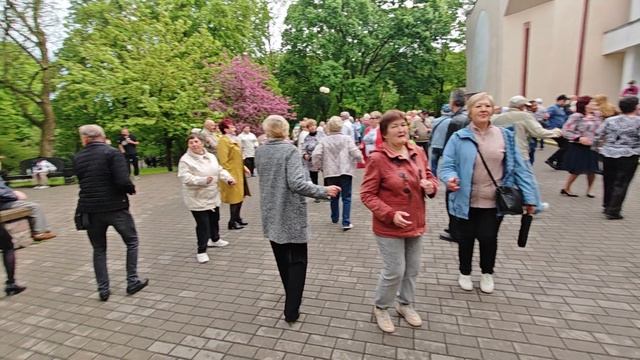 4.05.25г..."Дарите Женщинам Цветы"...