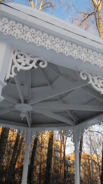 Беседка в Буфф-саде зимой. #томск