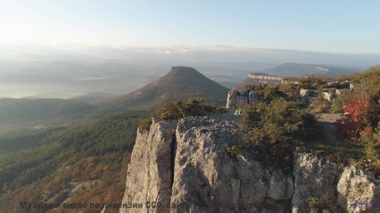 Поля звучат, как сердце планеты, под такую мелодию - Summer Has Long Hair -- Krestovsky -- Song of t