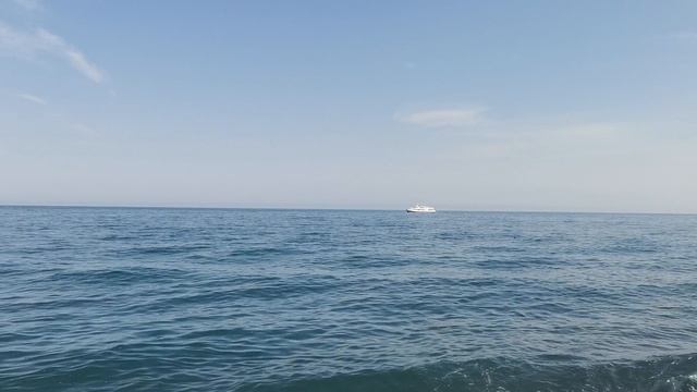 Ялта, Приморский пляж. 7 мая 2025г