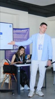 Техника продаж со сцены - Юрий Шабаров.
#продажи #бизнес #услуги #клиенты