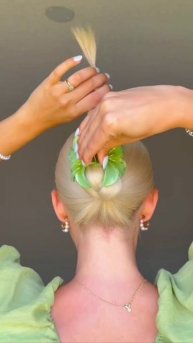 Весенняя причёска