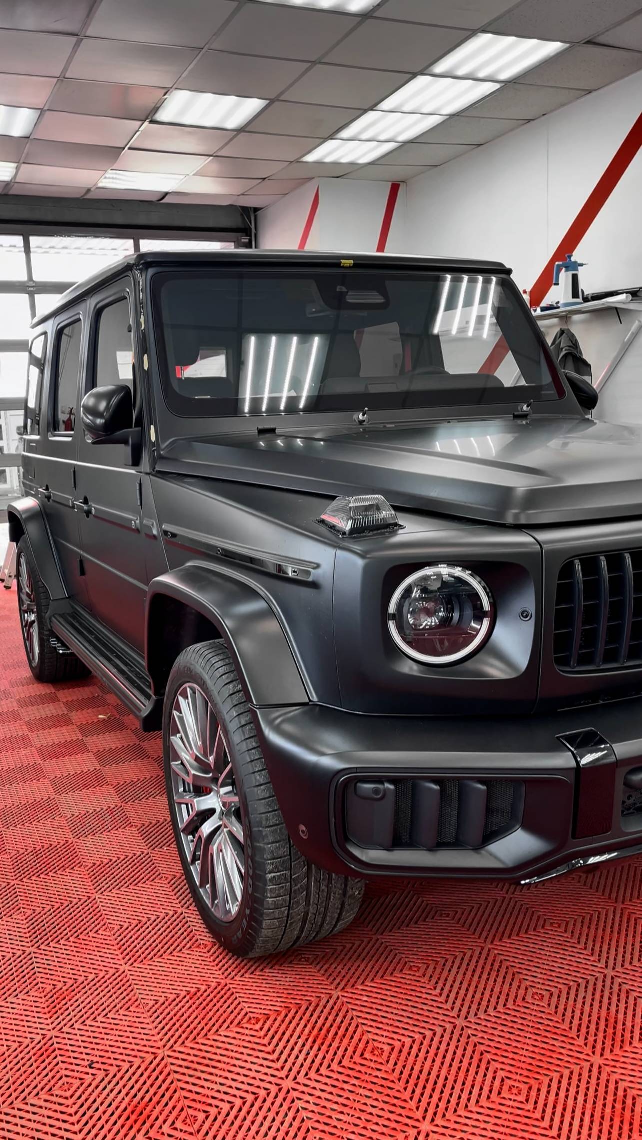 Завершили оклейку в матовый полиуретан Mercedes-Benz G-class 💣