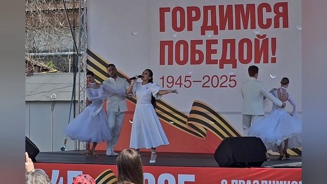 Ах, эти тучи в голубом. С Днём Победы🎉🎉🎉